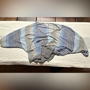 Forever 21 Medium GUc oversized crop fun design super cute trendy boho